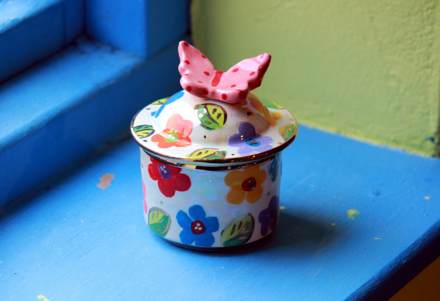 Tiny Pot with Butterfly