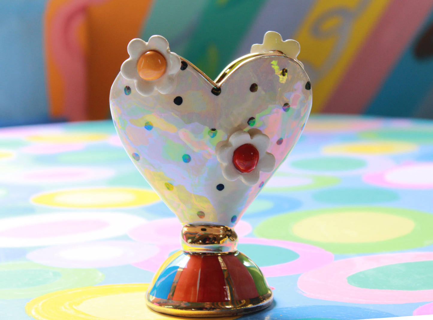 Daisy Studded Baby Heart vase