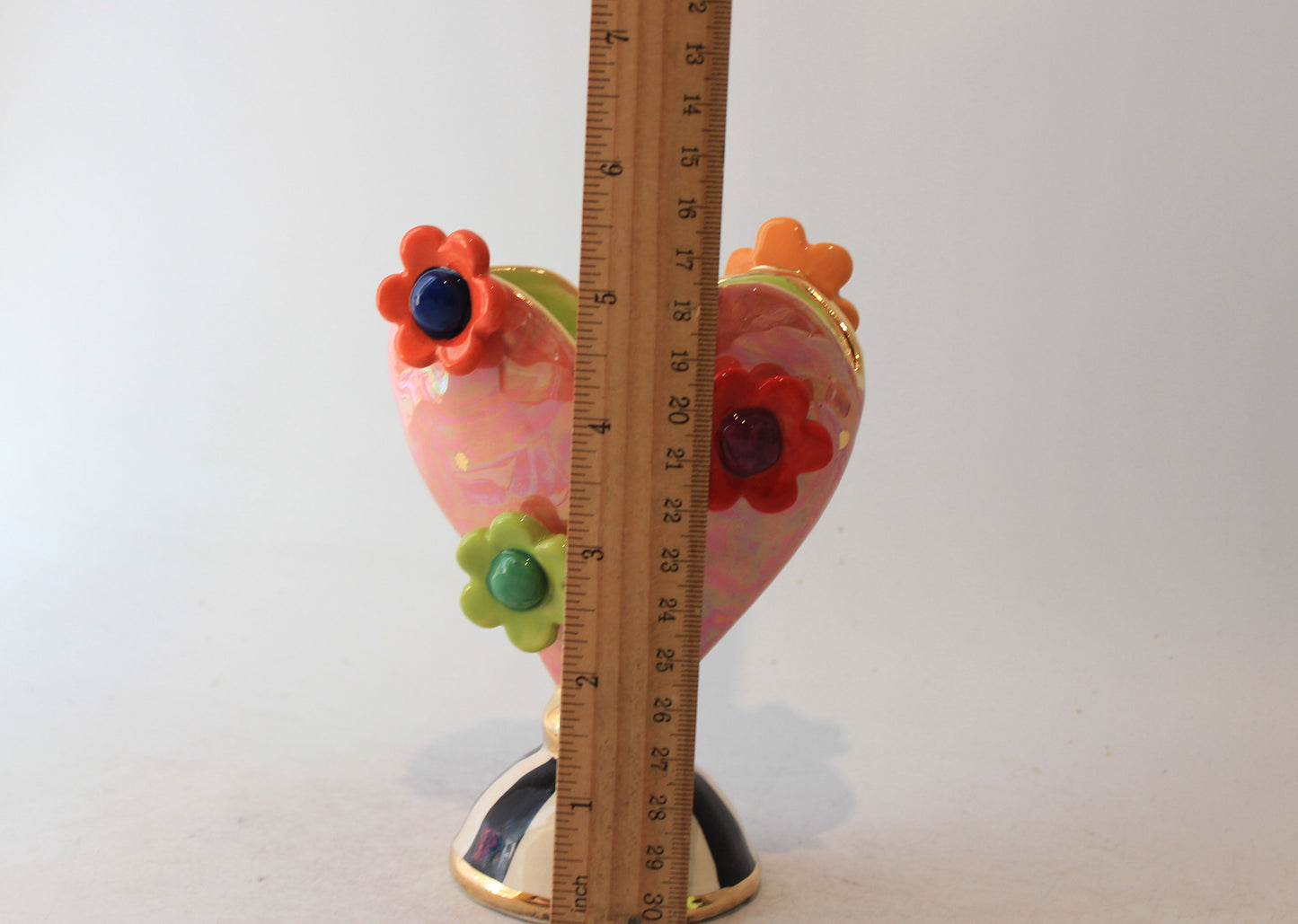 Daisy Studded Baby Heart Vase Pink