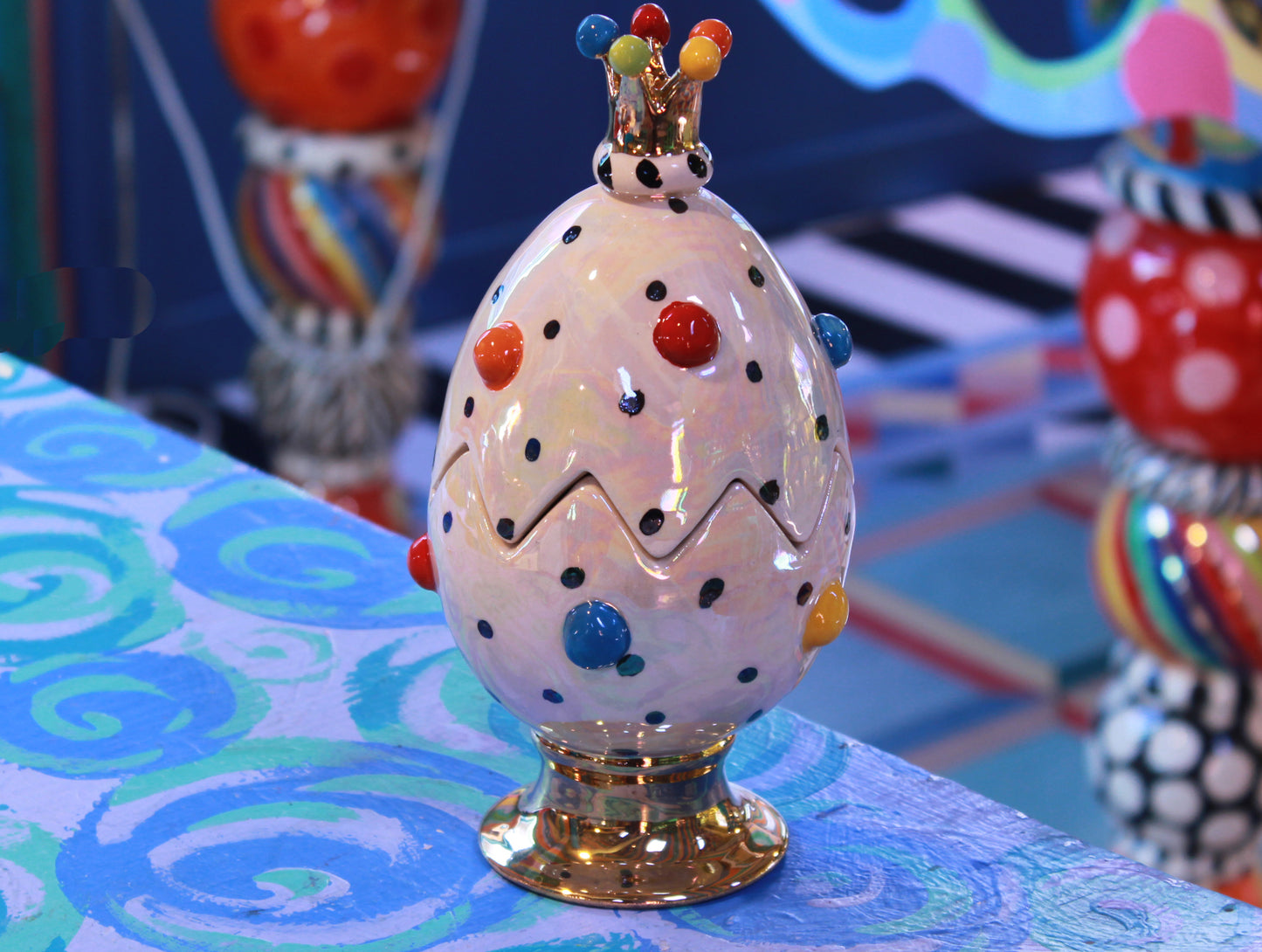 Bobble Studded Easter Egg with Crown Polka Dots