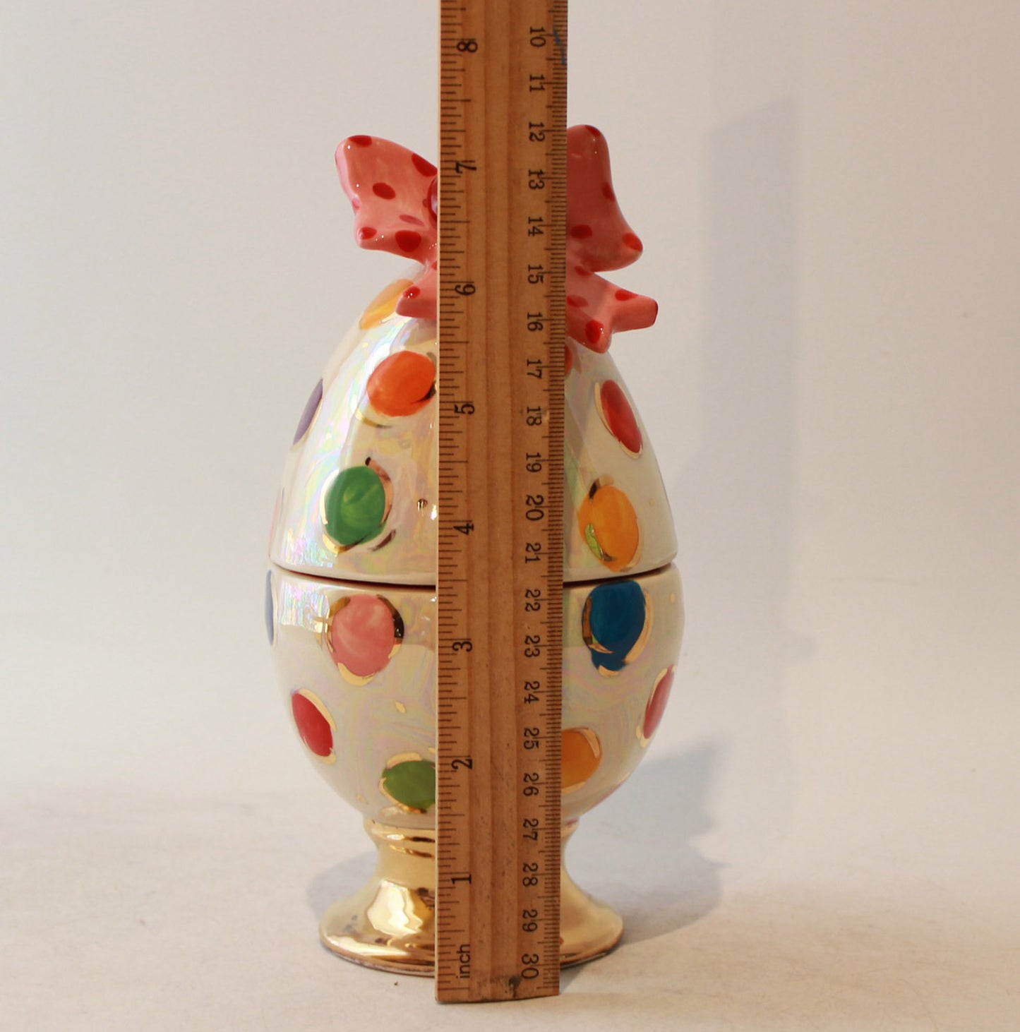 Easter Egg with Ribbony Bow and Rose in Coloured Dots