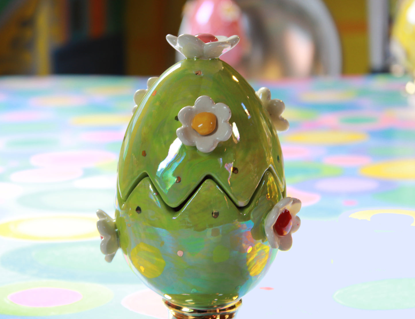 Daisy Studded Easter Egg Green