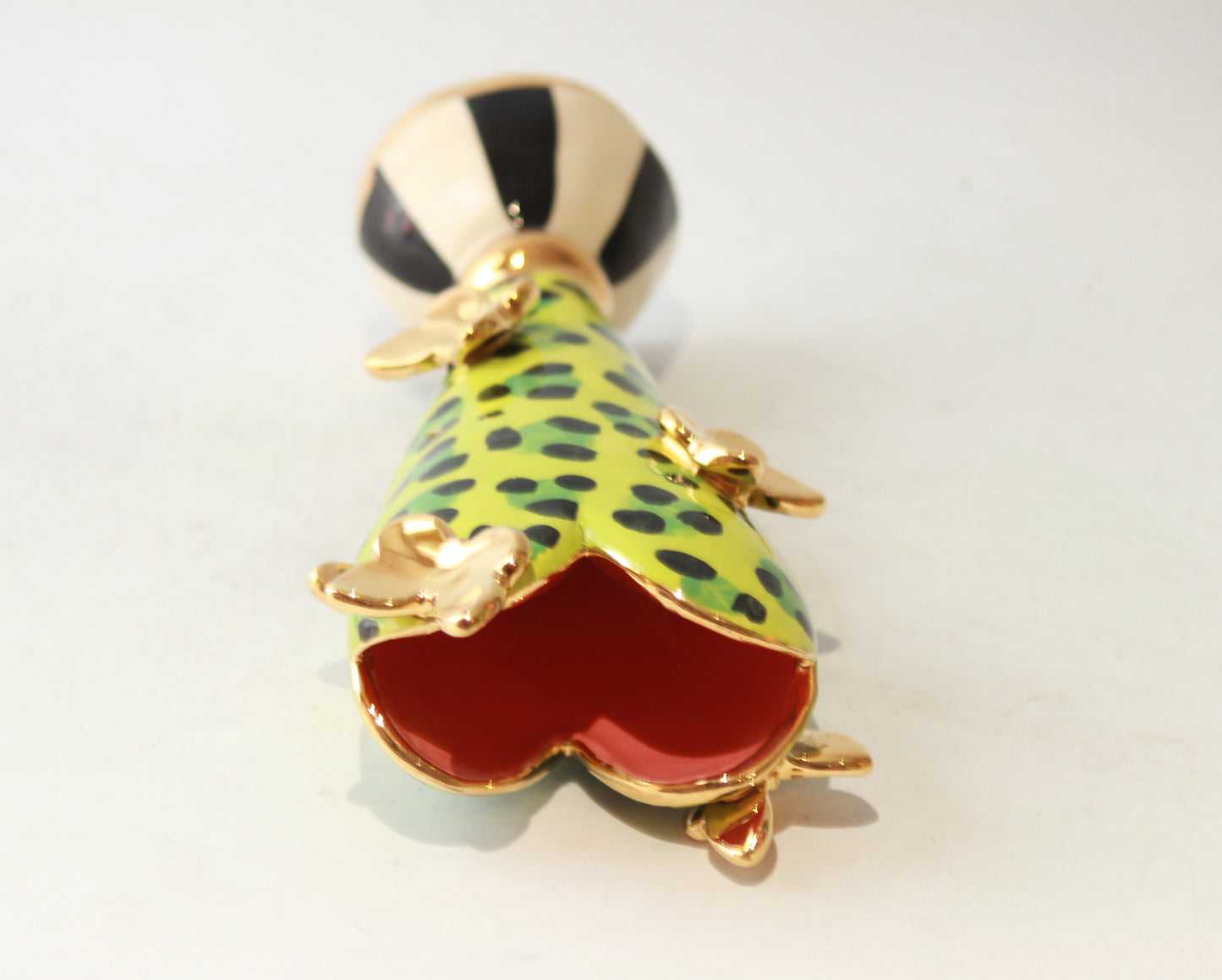 Tiny Butterfly Studded Heart Vase Green Leopard