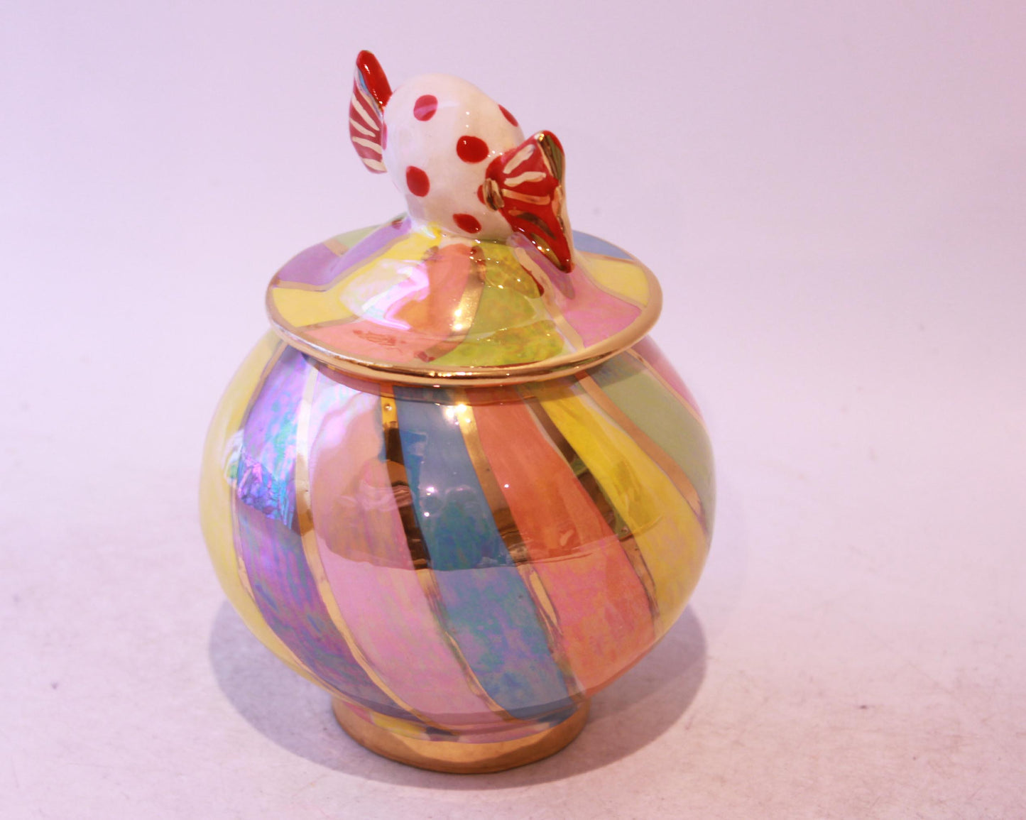 Tiny Round Pot with Sweetie