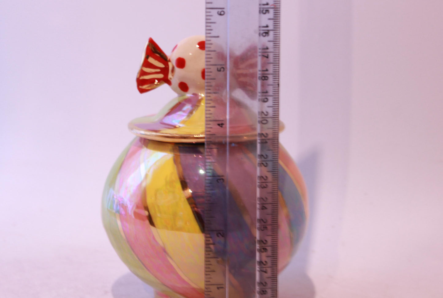 Tiny Round Pot with Sweetie