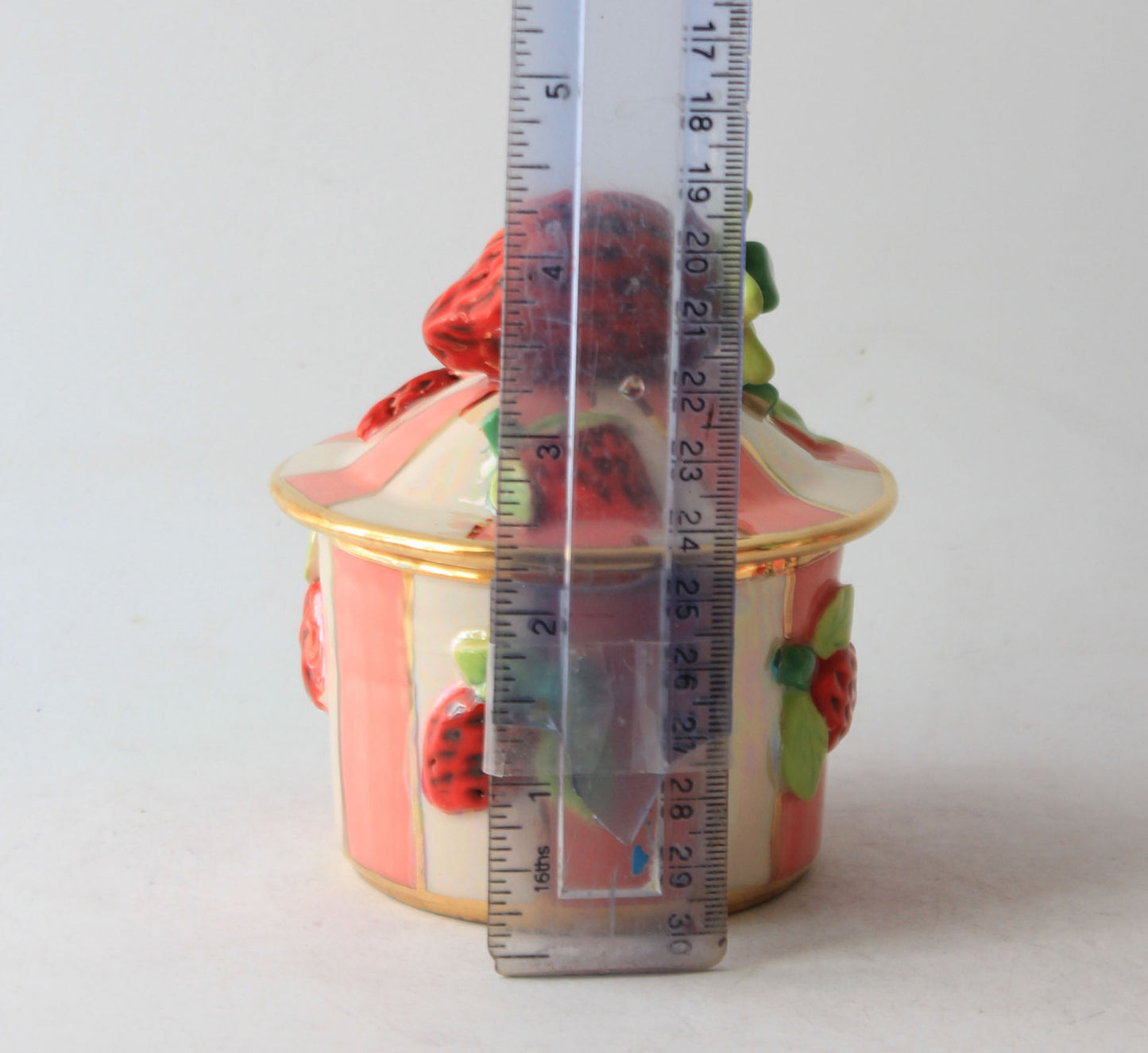 Tiny Strawberry Pot Stripes