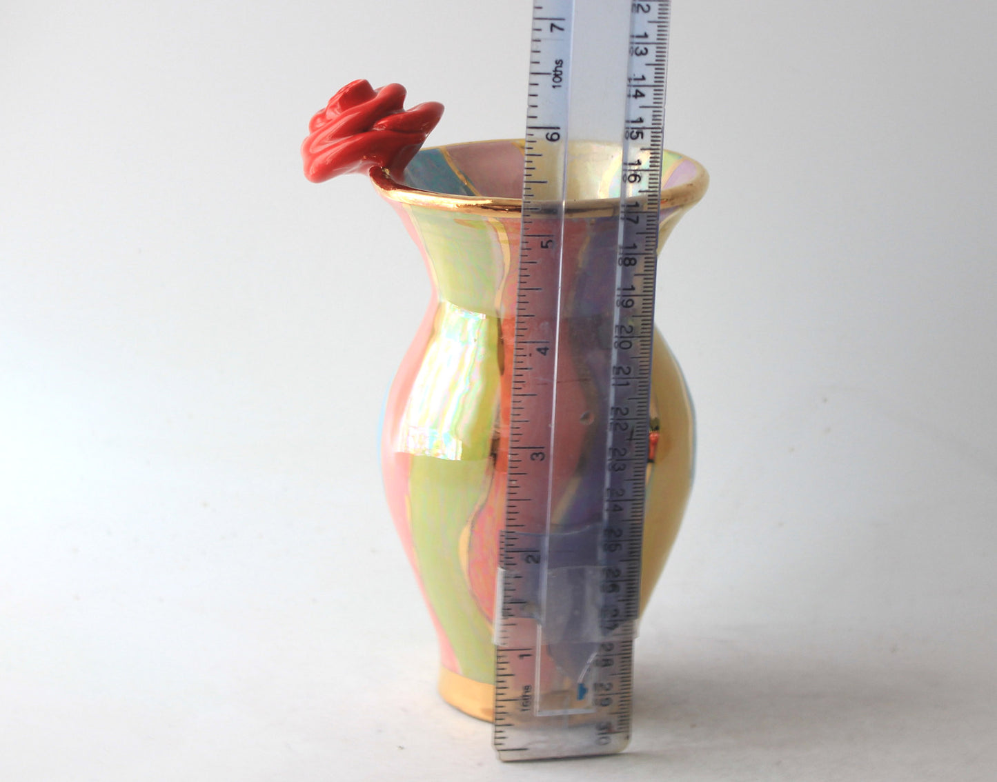 Tiny Vase Wavy Pastel Stripe