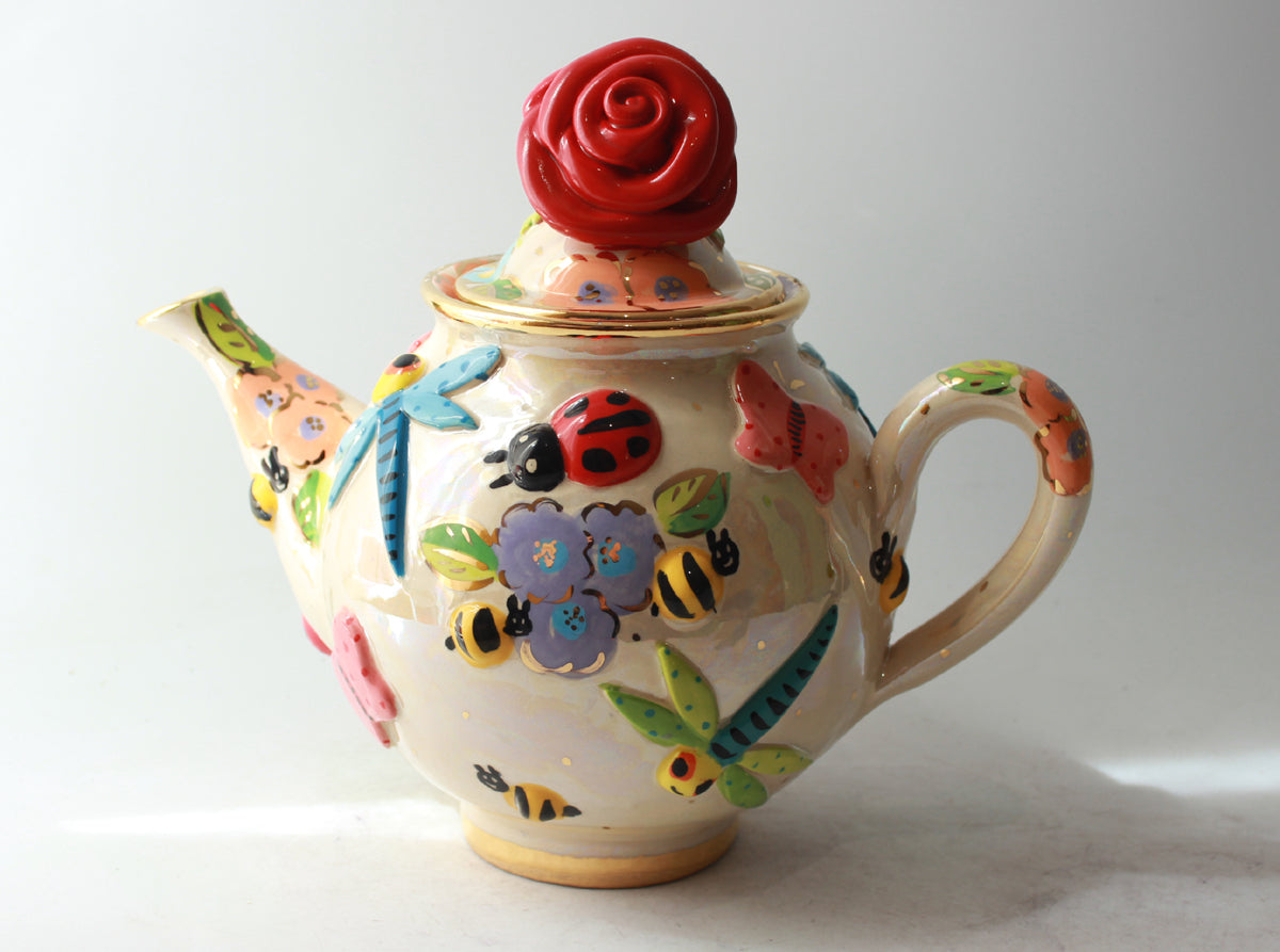 Medium Teapot in Bugs