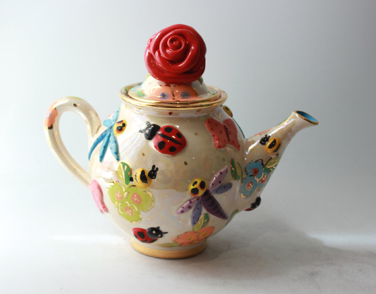 Medium Teapot in Bugs