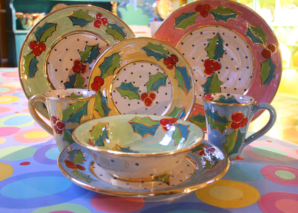Dinner Plate in Holly Green