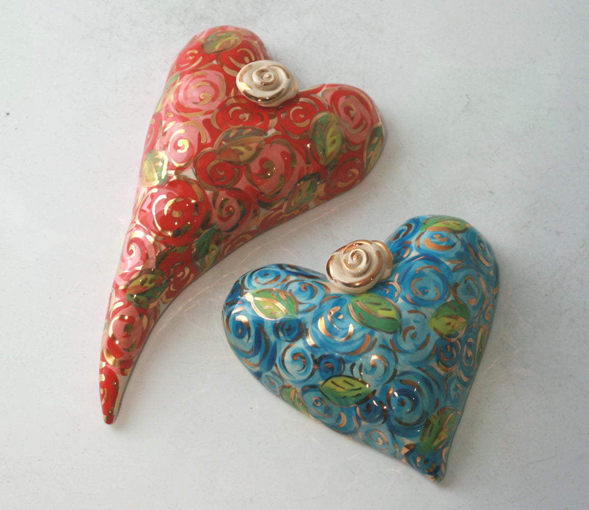 Curly Wall Hanging Heart in Red Rosebush