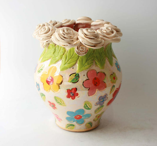 Rose Encrusted Cauldron Vase in Daisy