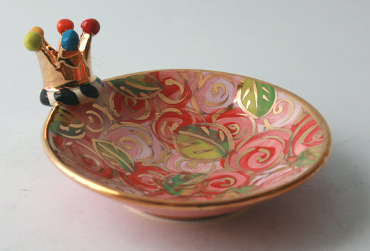 Crown Saucer in Rosebush - MaryRoseYoung