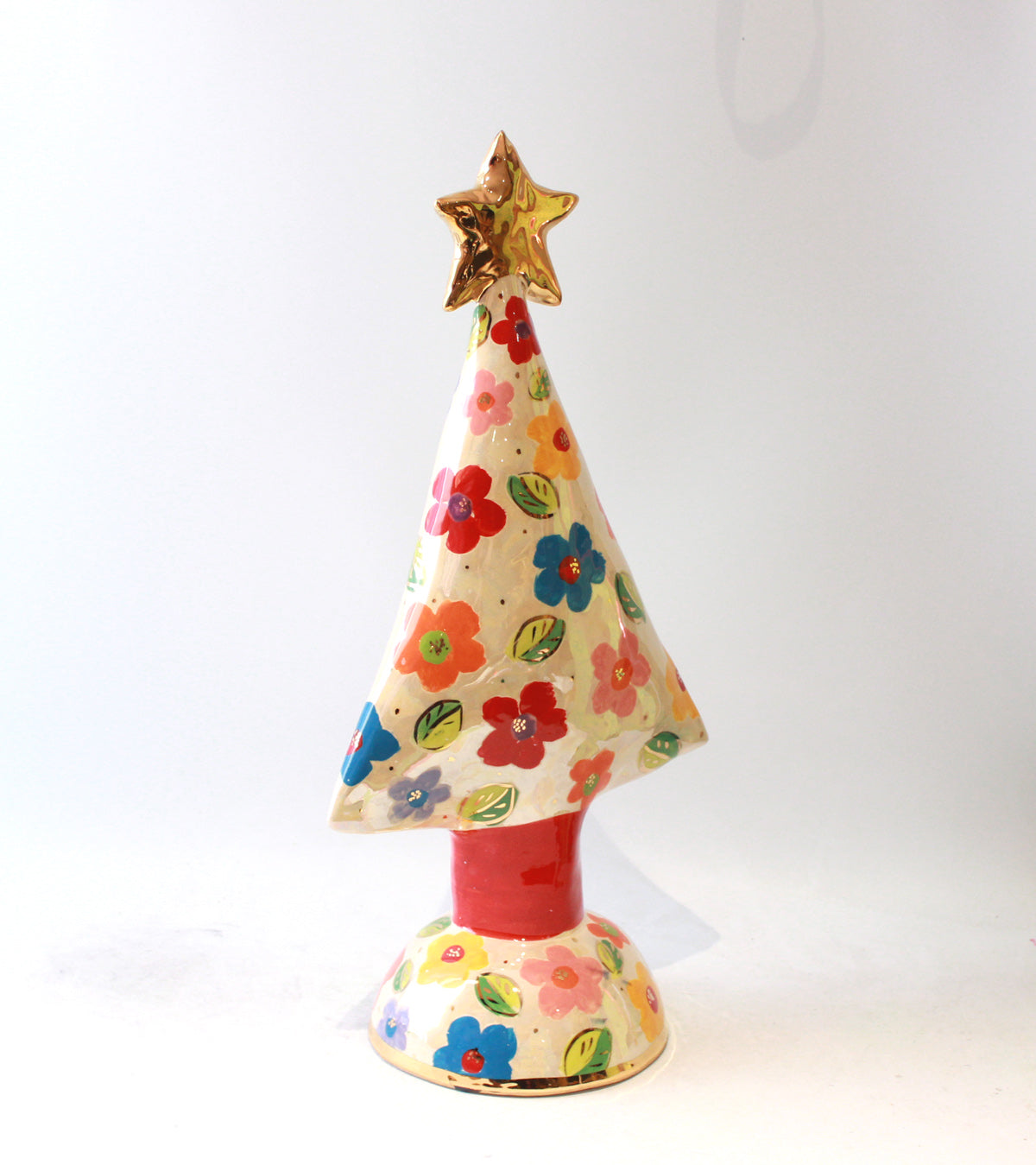 Large Christmas Tree in Daisy with Gold Star