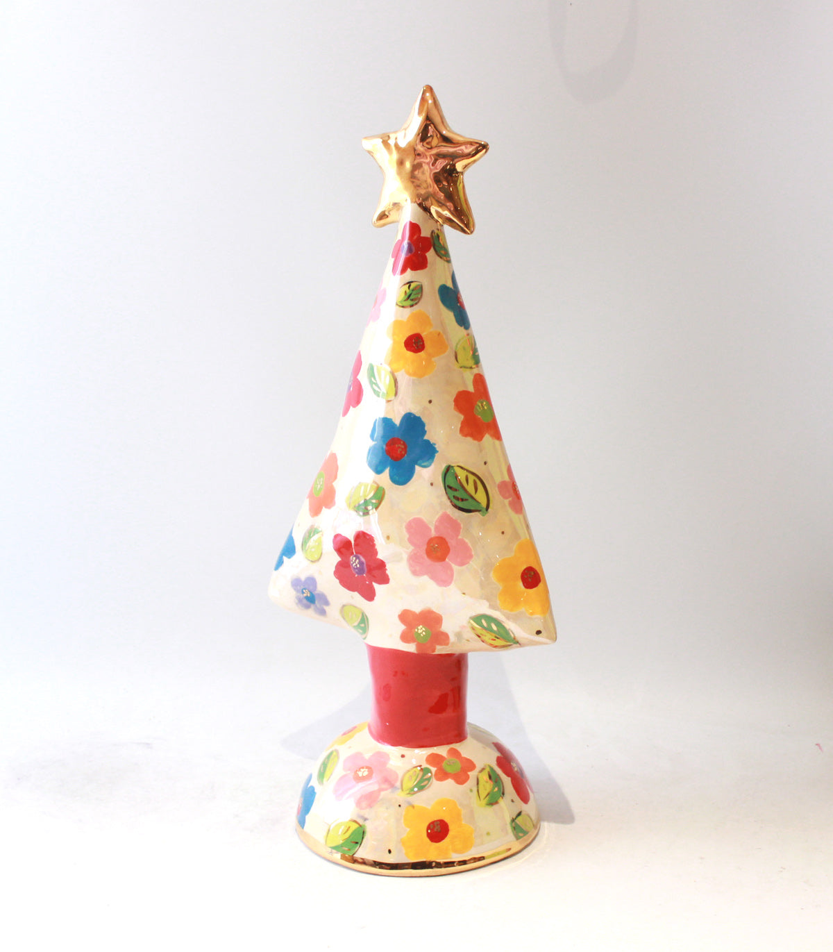 Large Christmas Tree in Daisy with Gold Star