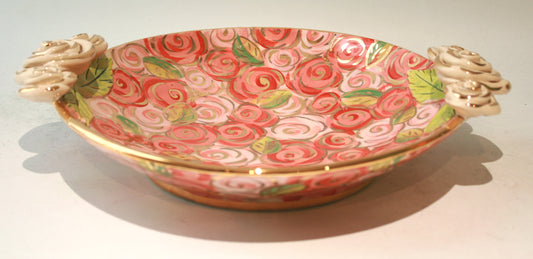 Rose Edged Dinner Plate in Pink Rosebush