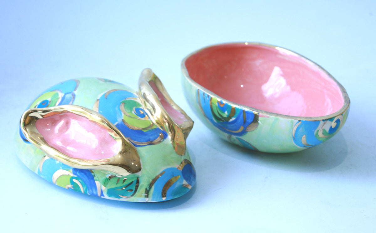 Easter Egg with Ears in Gold New Rose on Mint