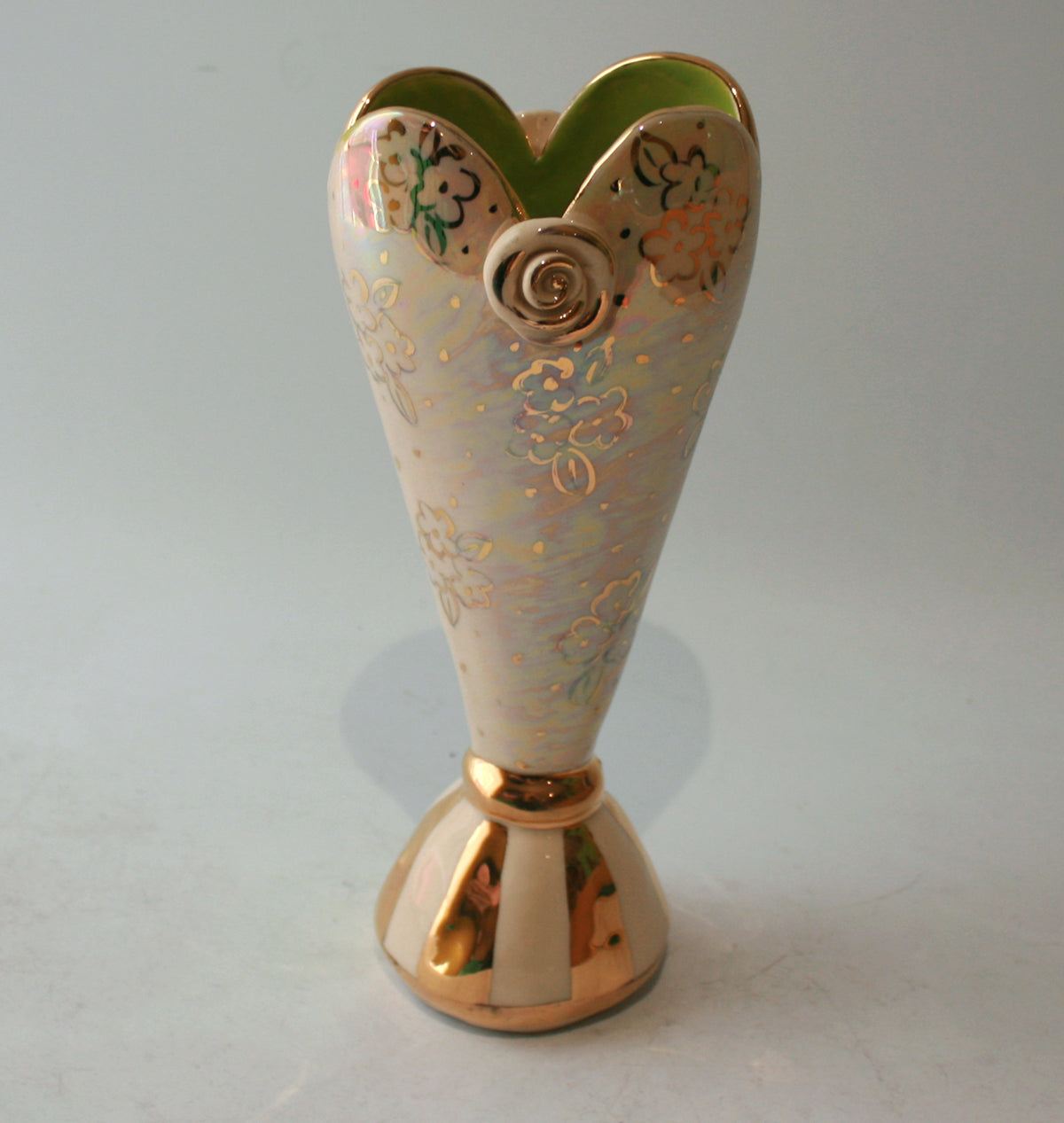 Tiny Heart Vase in Gold Dots and Posies