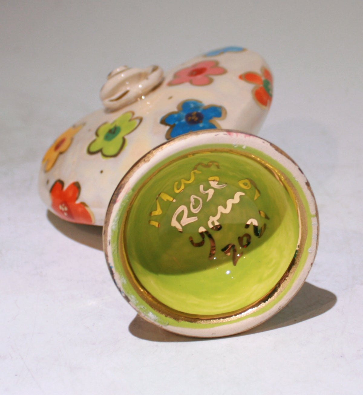 Baby Heart Vase in Daisy