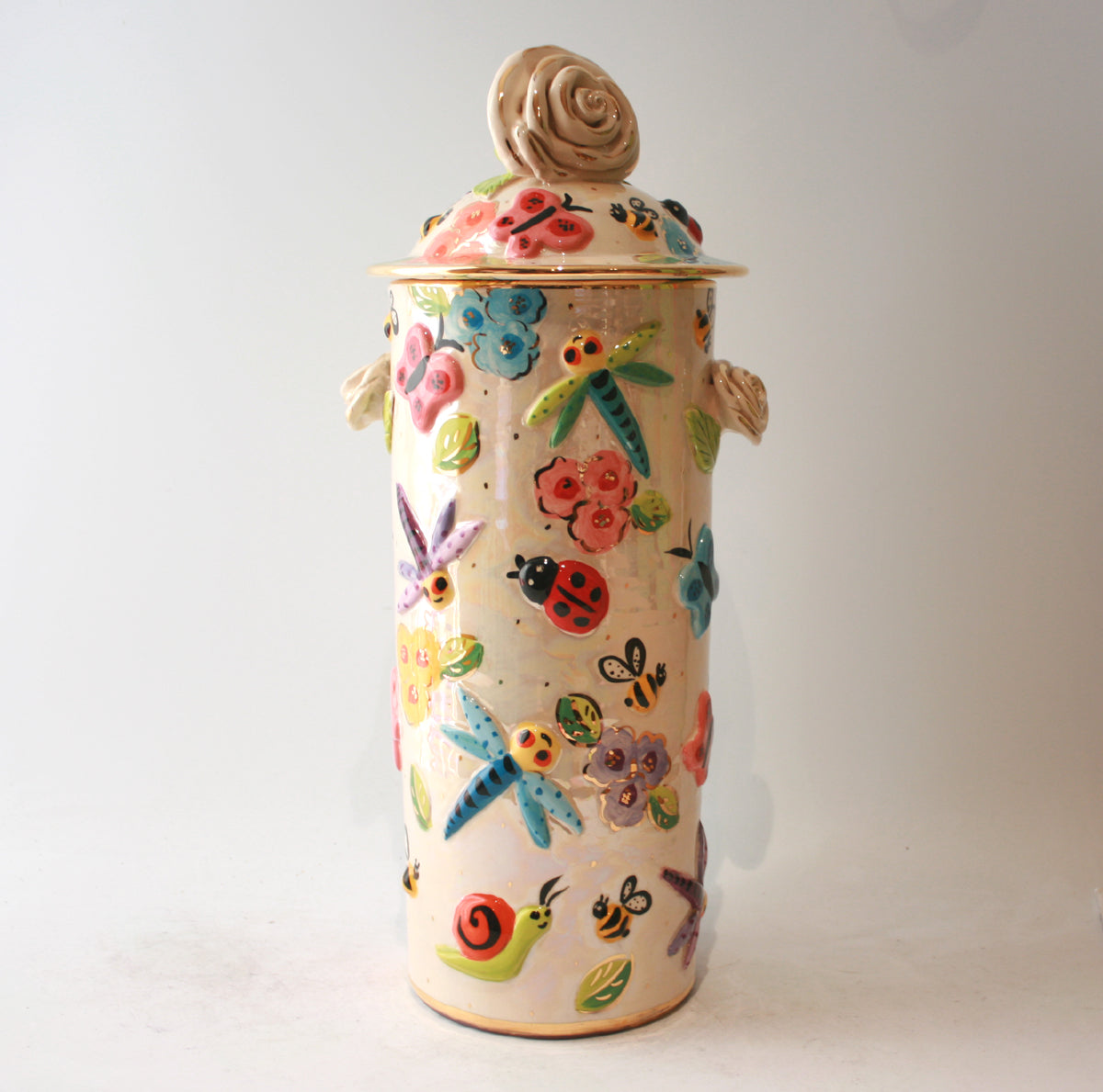 Pasta Jar in Bugs