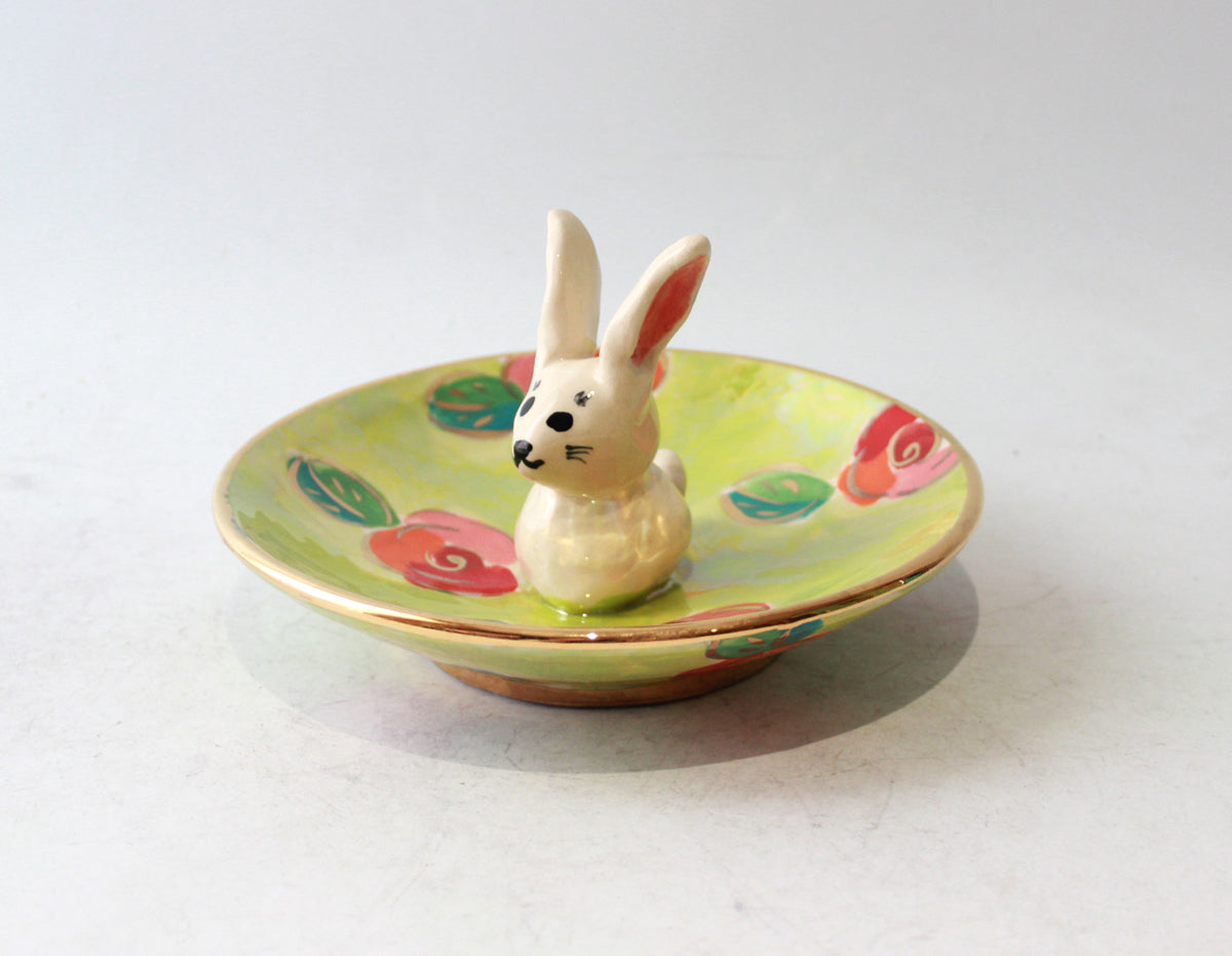 Saucer with Rabbit in Gold New Rose on Green