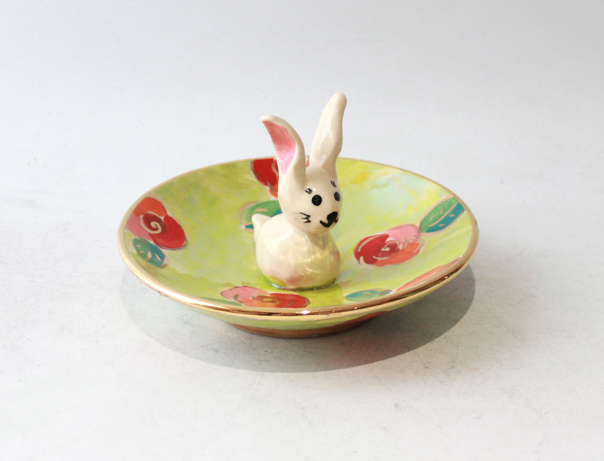 Saucer with Rabbit in Gold New Rose on Green