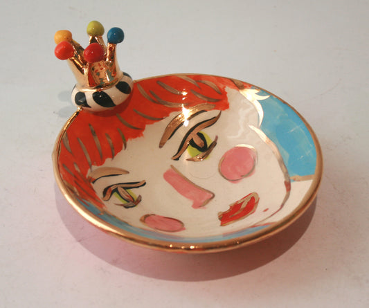 Crown Face Saucer - Victoria