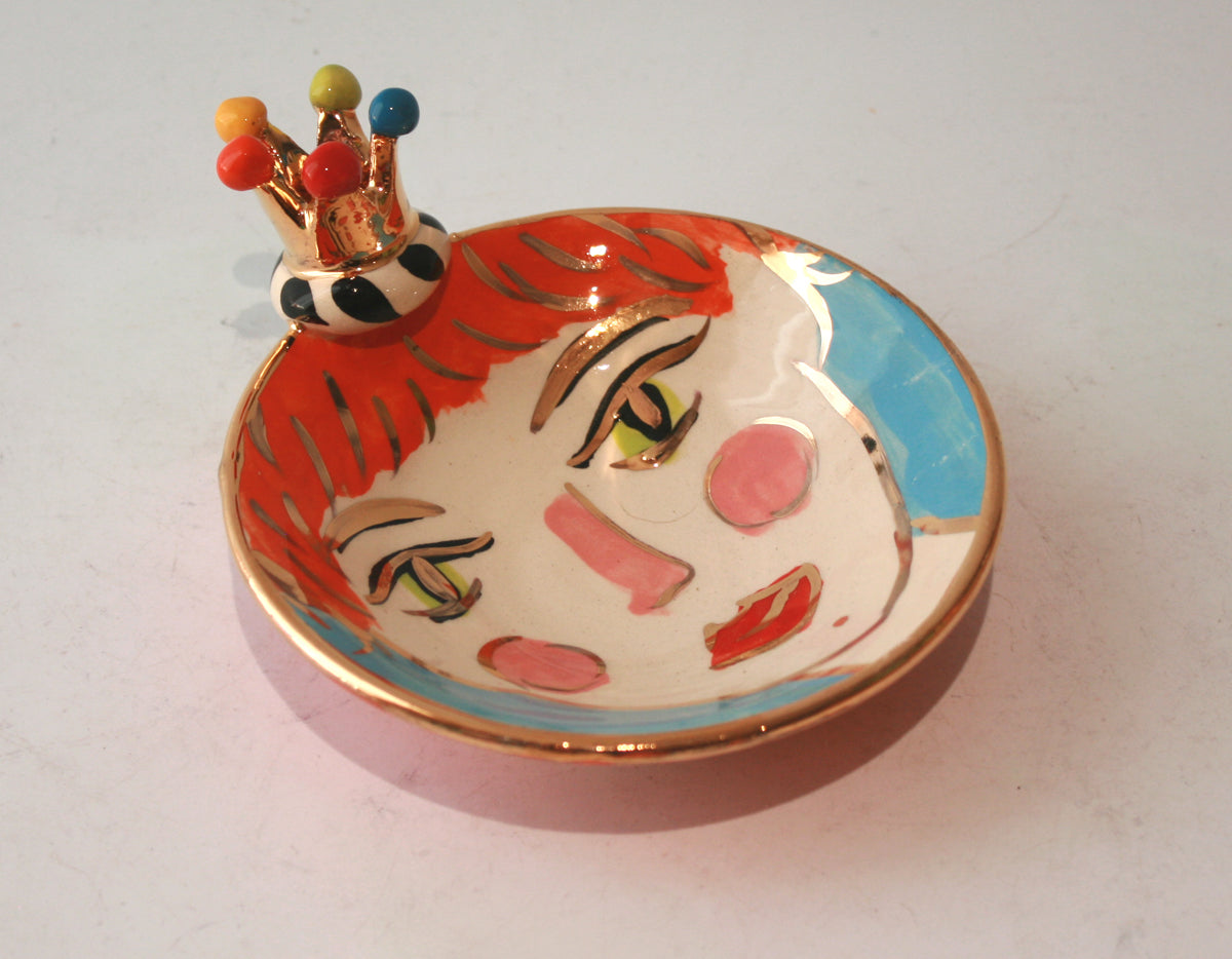 Crown Face Saucer - Victoria