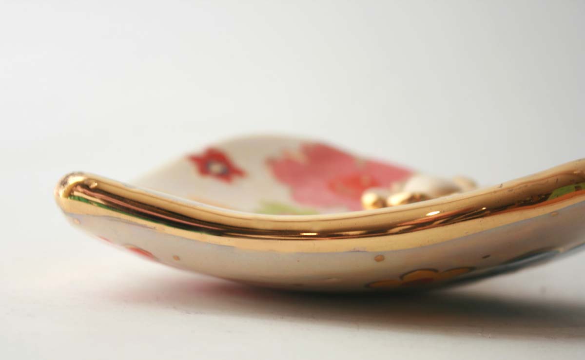 Heart Shaped Soap Dish in Daisy design