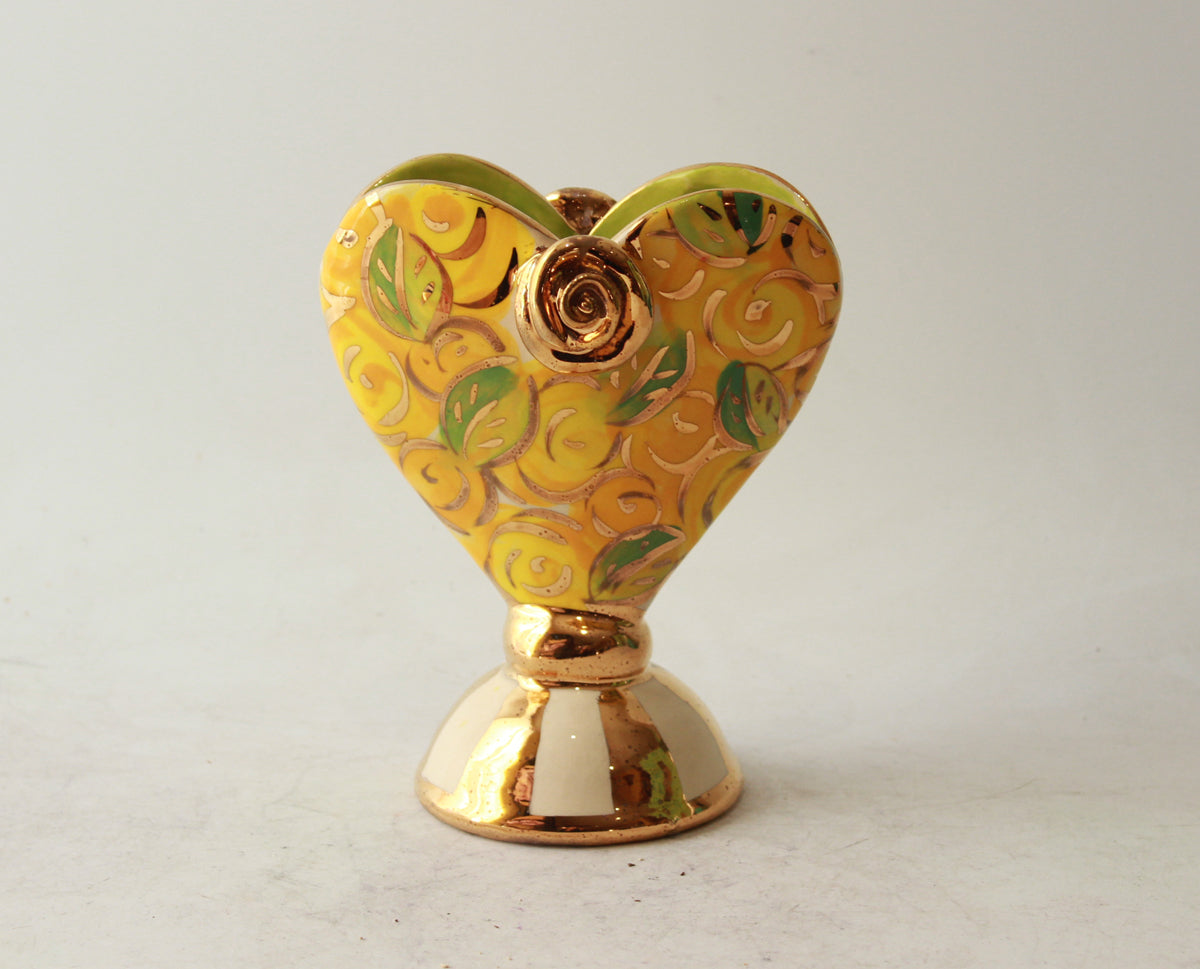 Baby Heart Vase in Yellow Rosebush