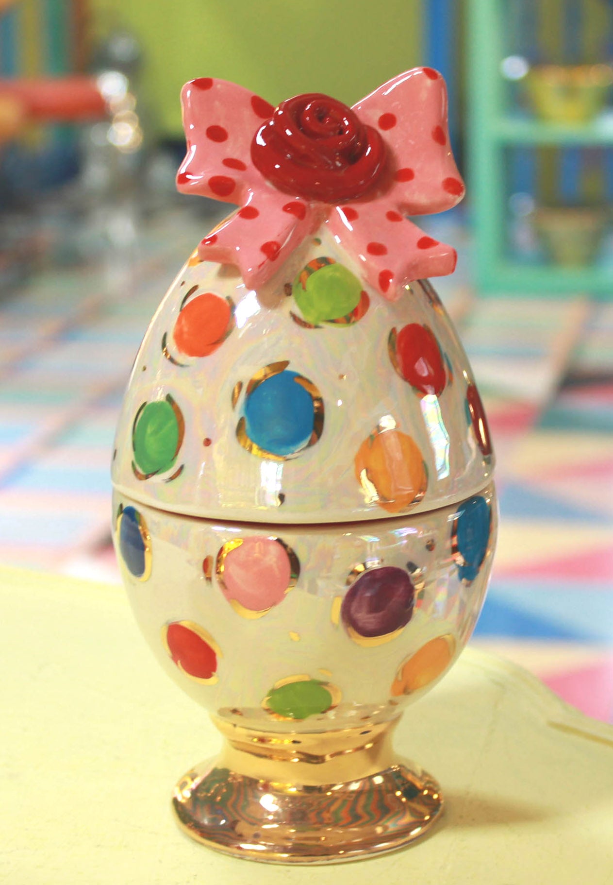 Easter Egg with Ribbony Bow and Rose in Coloured Dots