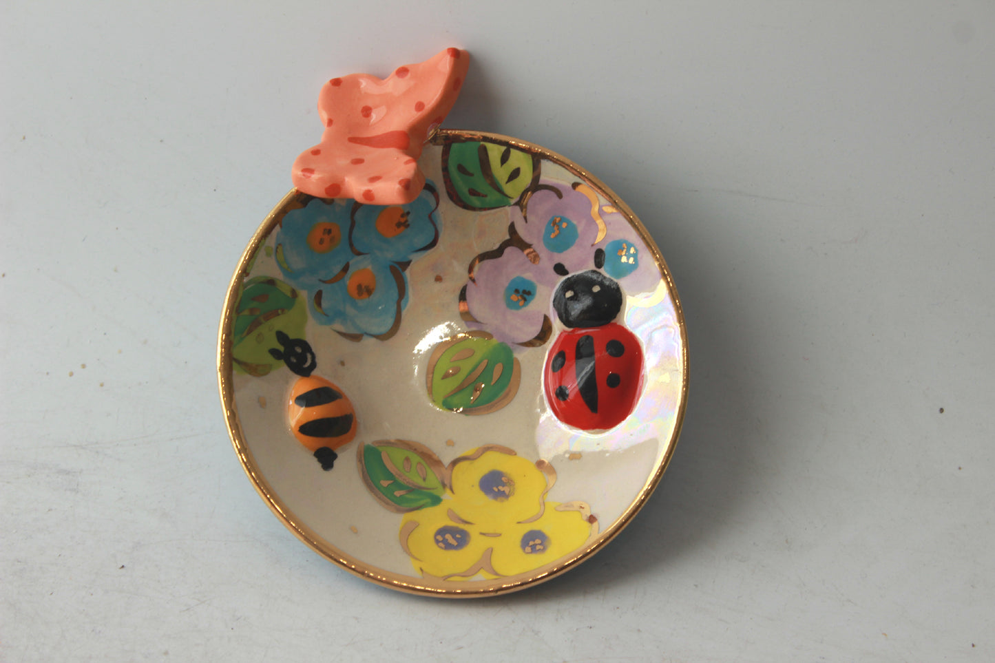 Bugs Saucer with Butterfly