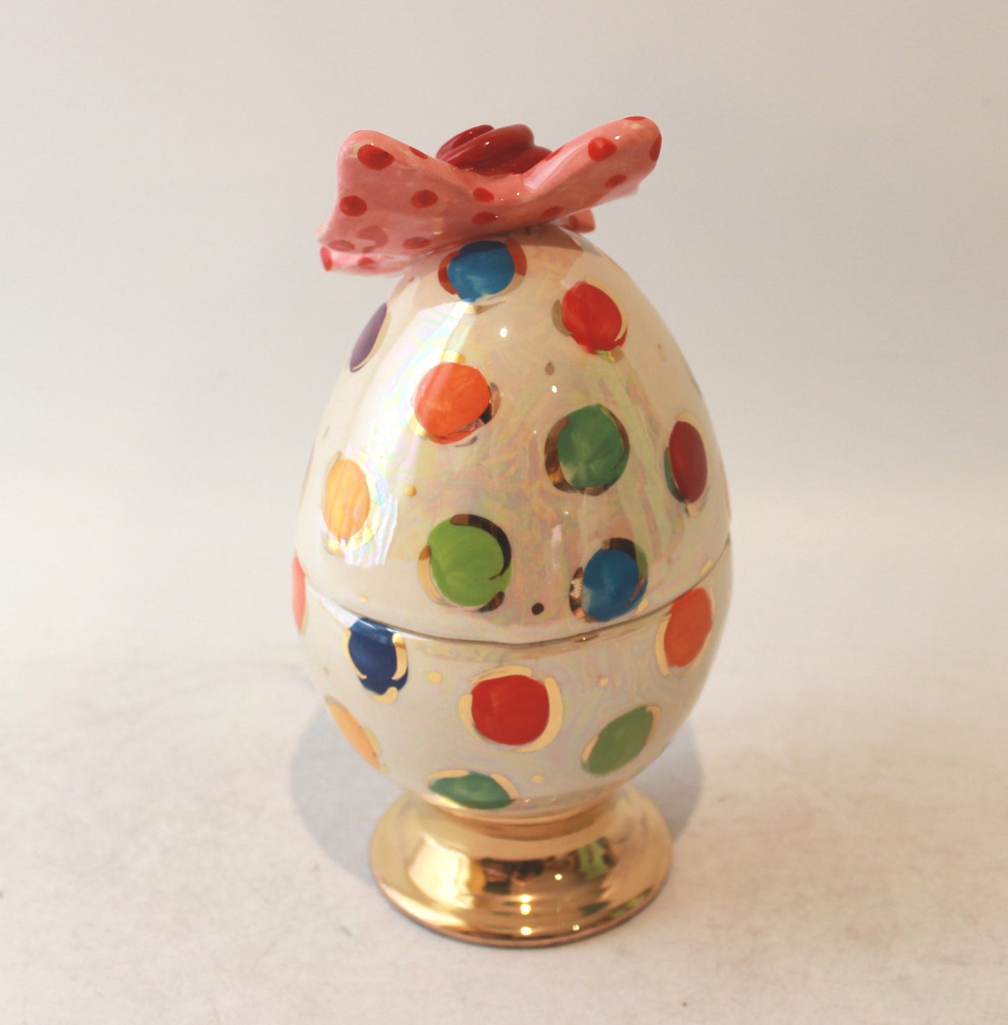 Easter Egg with Ribbony Bow and Rose in Coloured Dots
