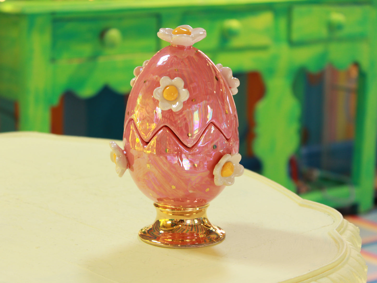 Daisy Studded Easter Egg Pink