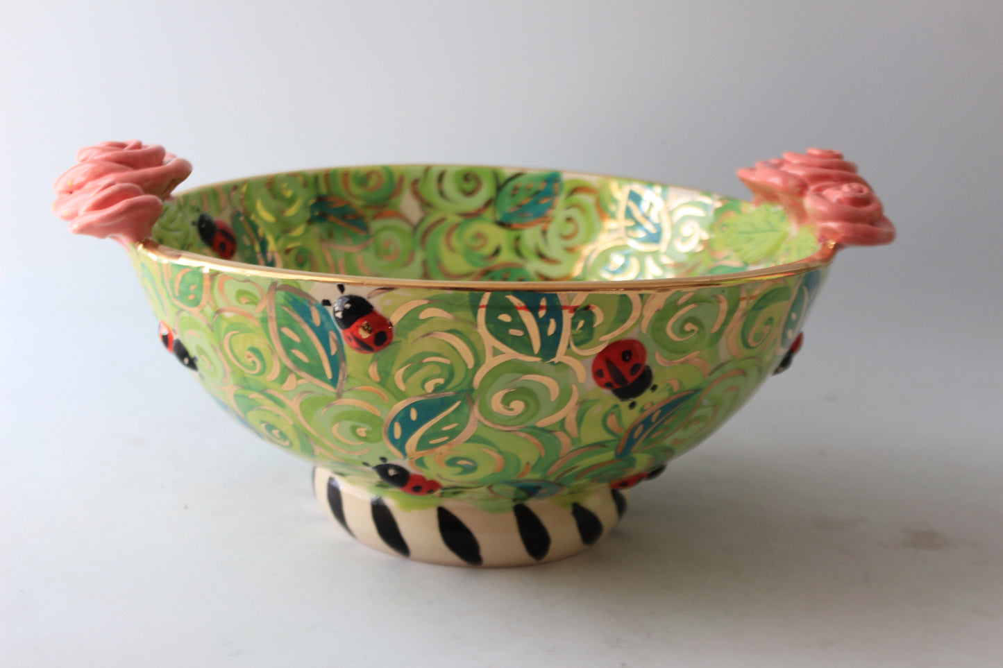 Large Footed Salad Bowl with Ladybirds Green Rosebush