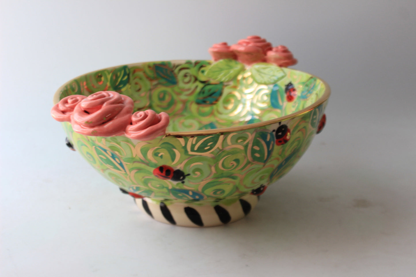 Large Footed Salad Bowl with Ladybirds Green Rosebush