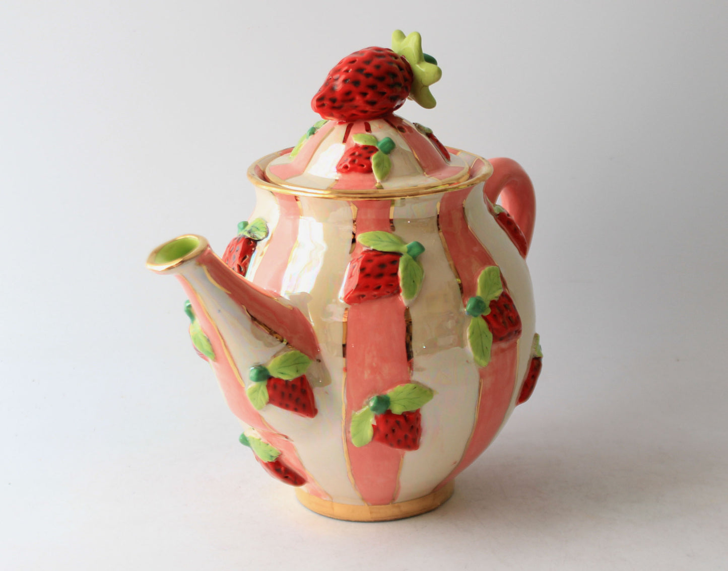 Medium Strawberry Teapot Stripes