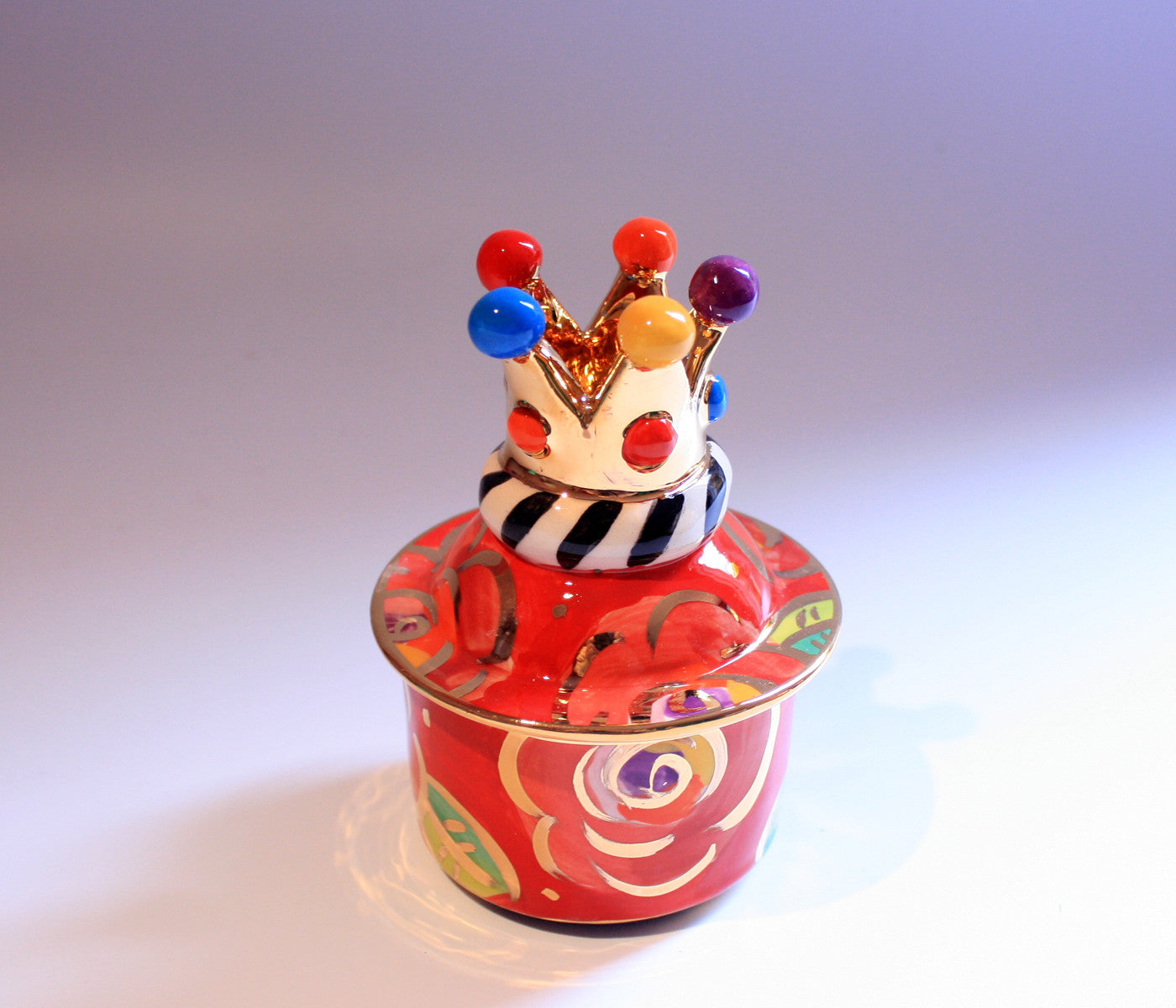 Tiny Crown Lidded Pot Roses on Red - MaryRoseYoung