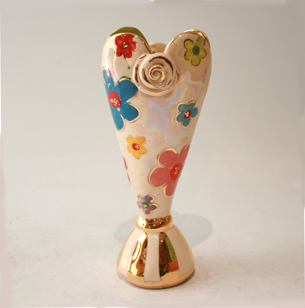 Tiny Heart Vase in Daisy