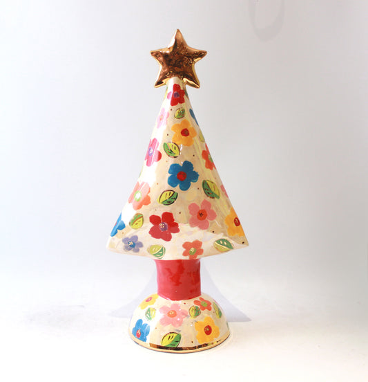 Large Christmas Tree in Daisy with Gold Star