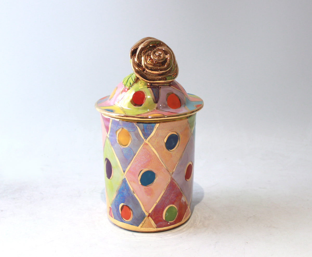 Medium Rose Lidded Tea Caddy in Diamonds