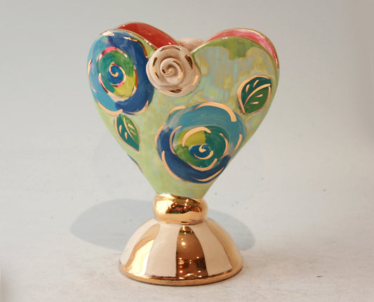 Baby Heart Vase in Gold New Rose on Mint