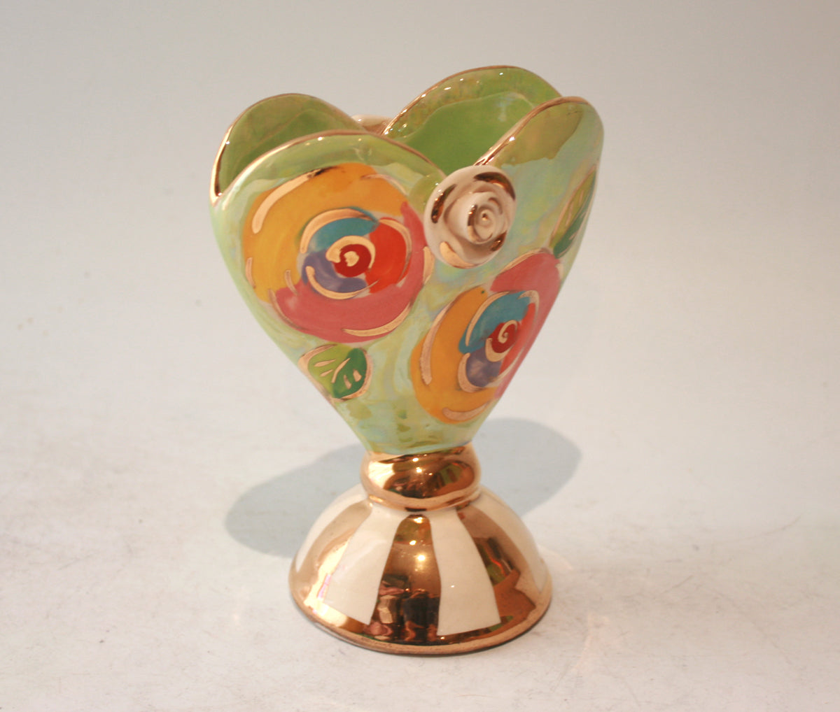 Baby Heart Vase in Lustred New Rose Green