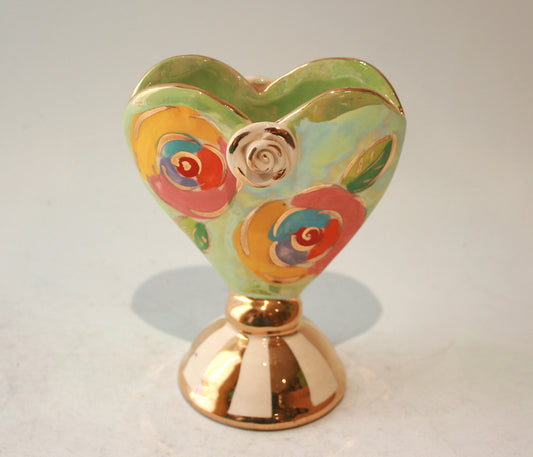 Baby Heart Vase in Lustred New Rose Green
