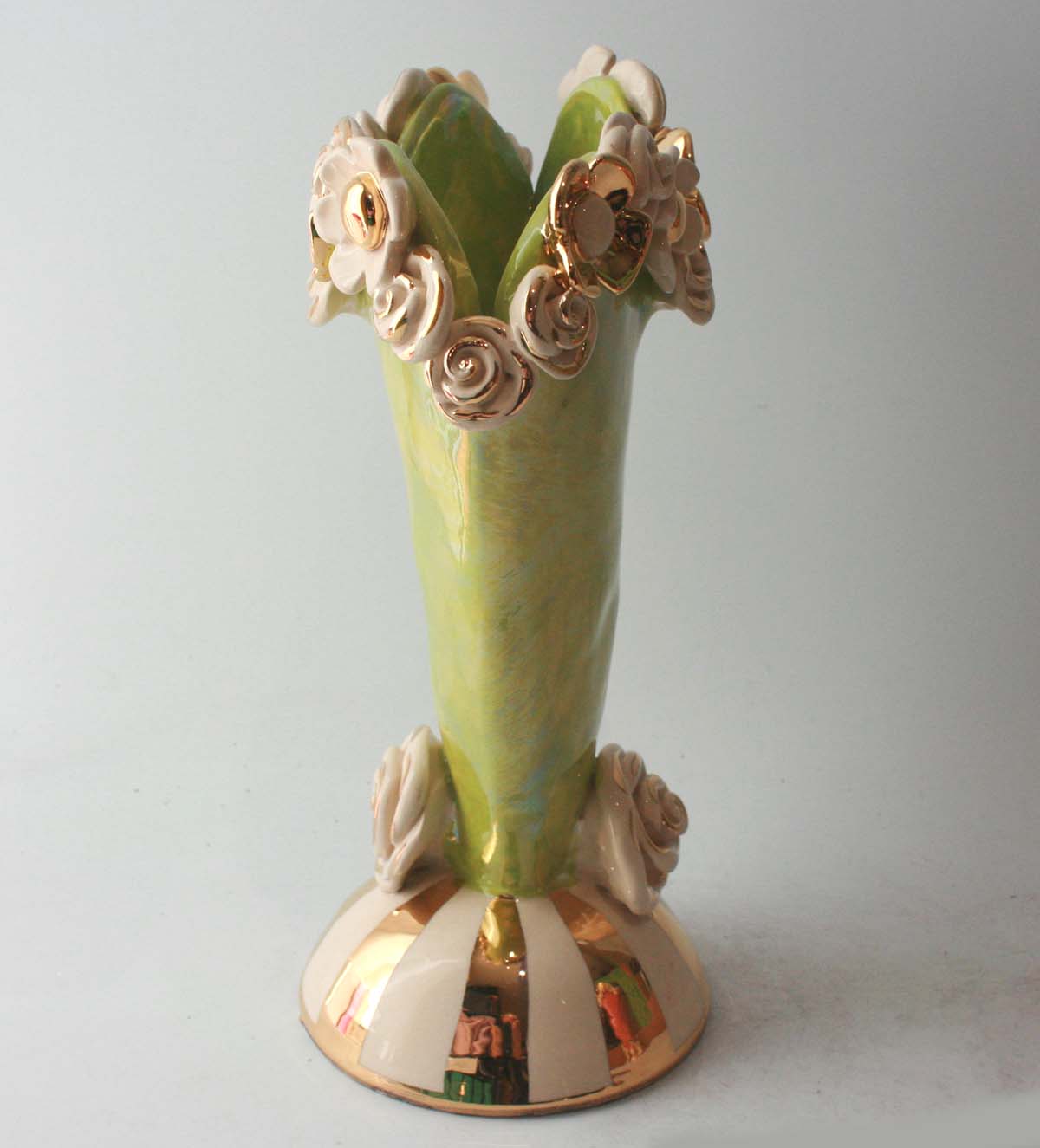 Medium Multiflower Encrusted Heart Vase in Iridescent Green