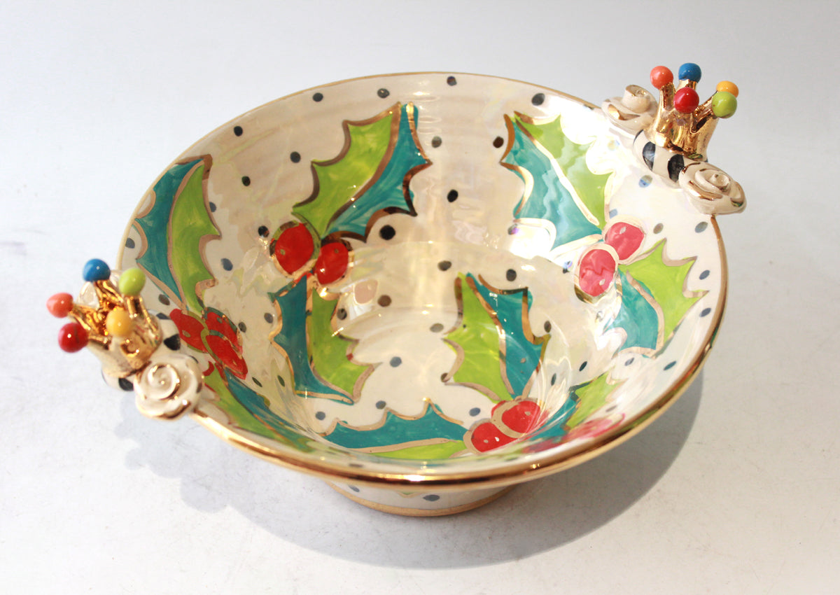 Small Crown Edged Serving Bowl in Holly