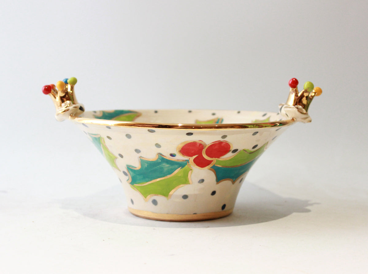 Small Crown Edged Serving Bowl in Holly