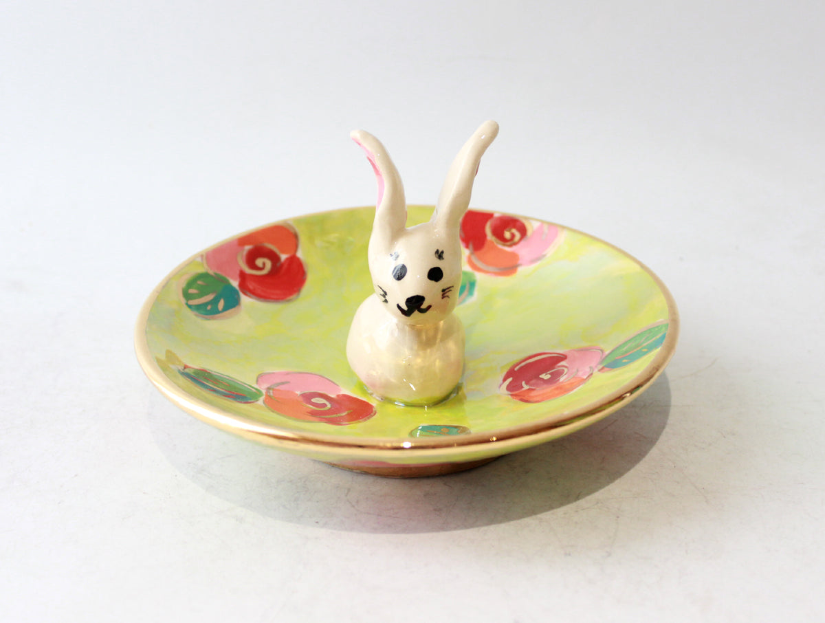 Saucer with Rabbit in Gold New Rose on Green