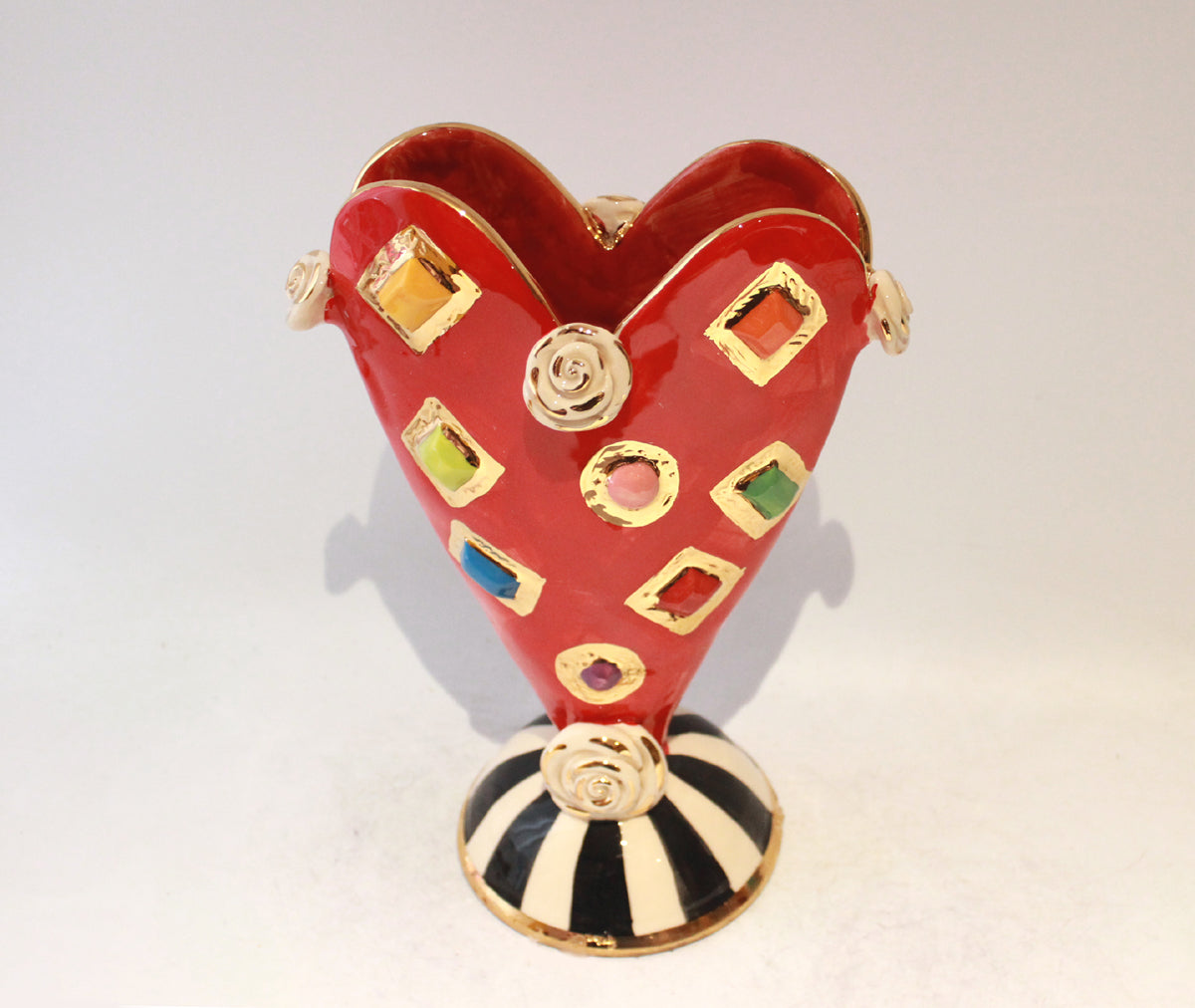 Medium Jewelled Heart Vase in Red