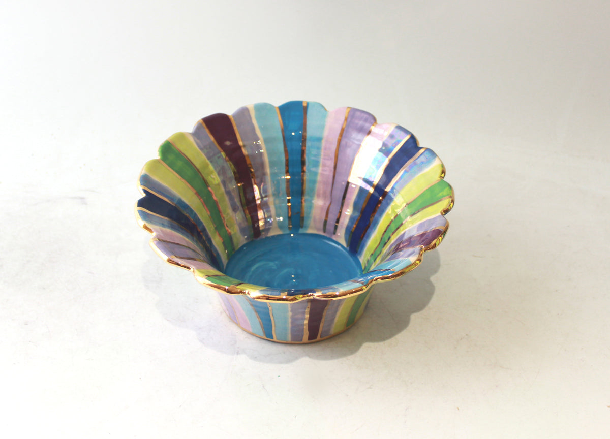 Small Fluted Serving Bowl in Lustred Stripe